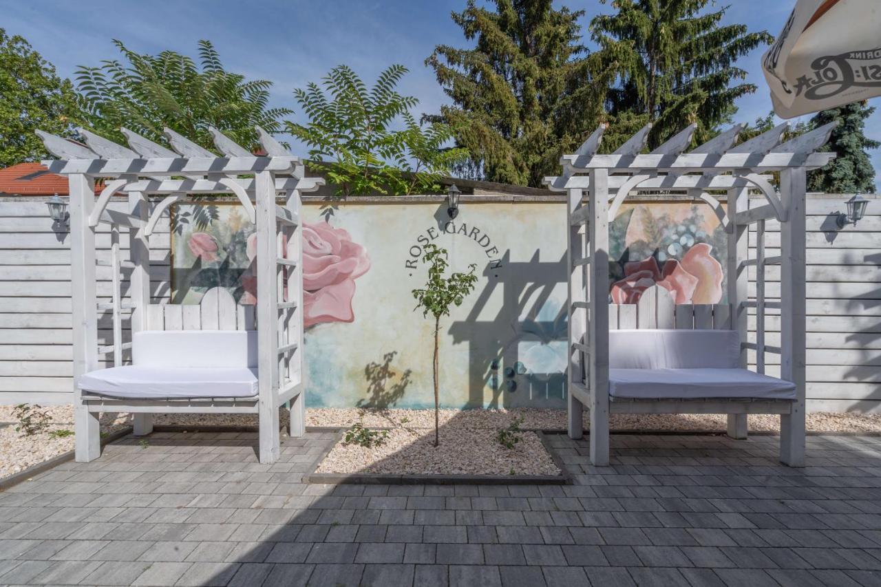 Villa Rose Garden Nyíregyháza Eksteriør bilde