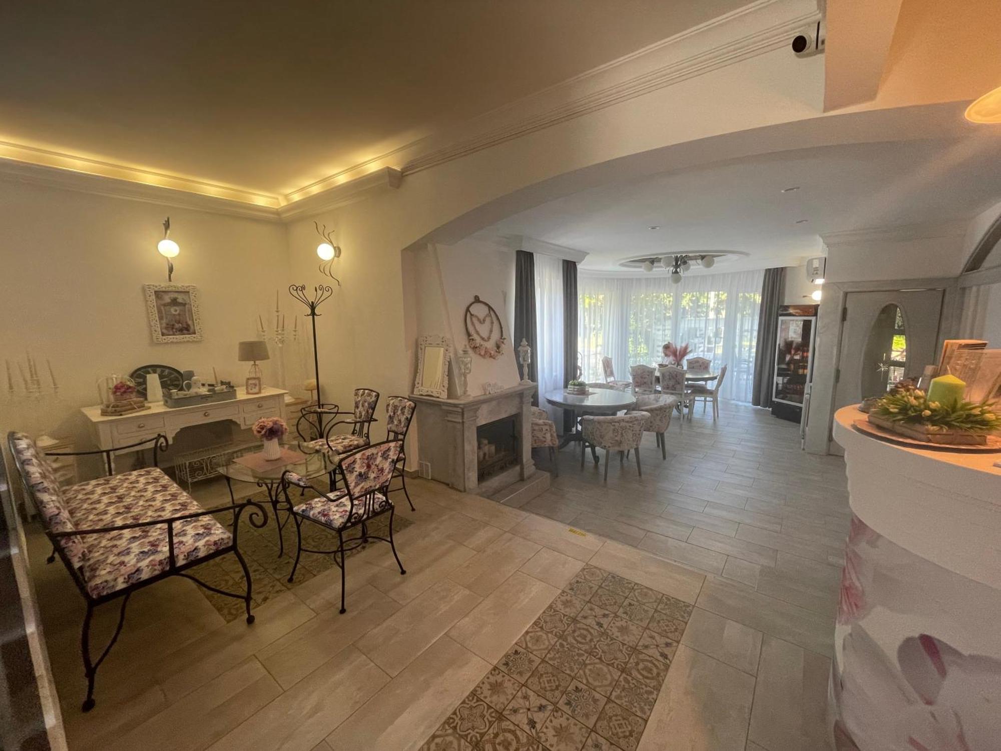 Villa Rose Garden Nyíregyháza Eksteriør bilde
