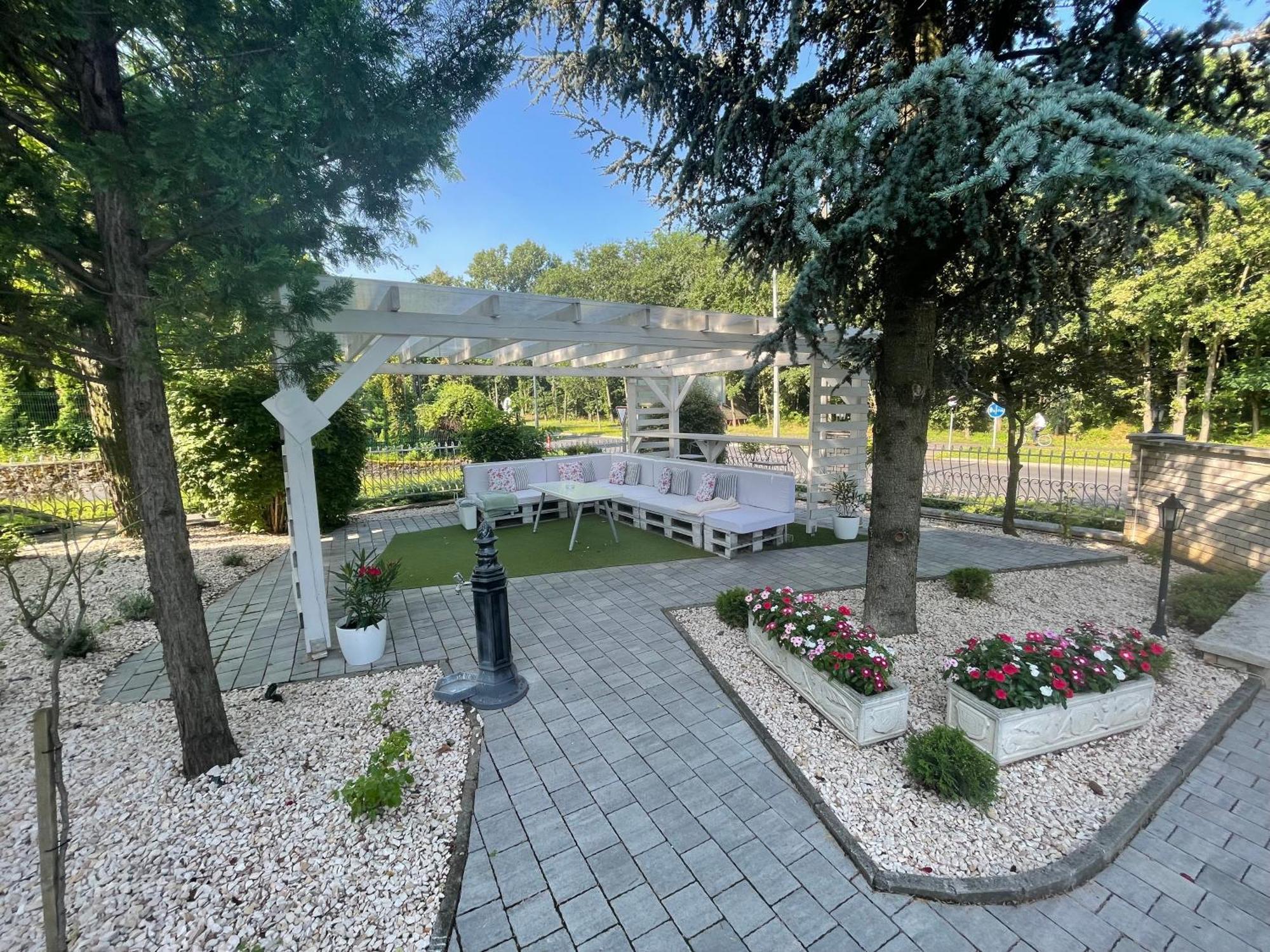 Villa Rose Garden Nyíregyháza Eksteriør bilde